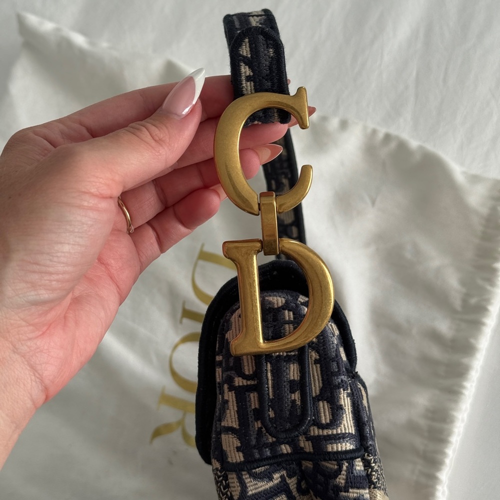 Dior Navy and Cream Saddle Shoulder Bag - Picture 10 of 12